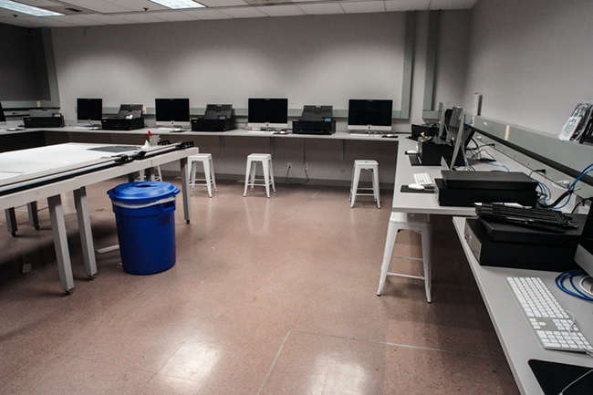 photo of a digital photography lab
